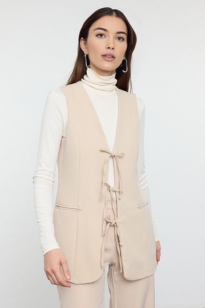 Trendyol Modest Beigefarbene Webweste mit Schnürverschluss vorne TCTSS24YL00003