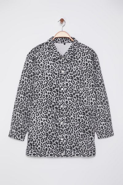 Trendyol Curve Plus Size Denim Jacket with Multicolor Animal Pattern Tbbss25Ag00000