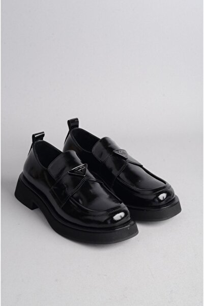 SEÇ KUNDURA SEÇ 25100553 HAKİKİ DERİ MASKÜLEN KADIN AYAKKABI SİYAH RUGAN