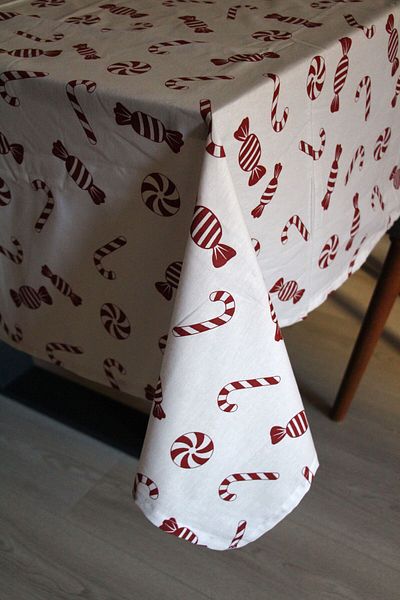 DDHOME Christmas Themed Cotton Christmas Tablecloth - Size 150X200, Decking