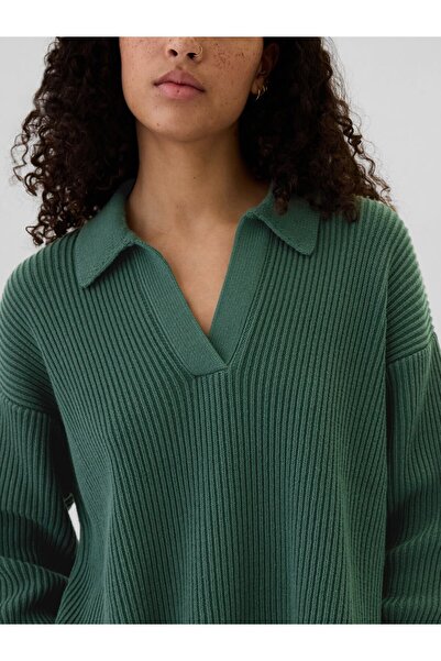GAP Kadın Koyu Yeşil V Yaka Yırtmaç Detaylı Kazak