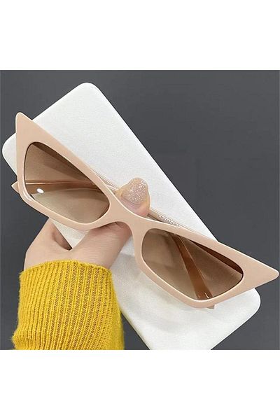 Köstebek Cateye Sunglasses with Beige Horizontal Frames and Brown Gradient Lenses