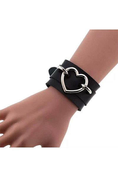 Köstebek Leather Black Bracelet with Heart Buckle Detail