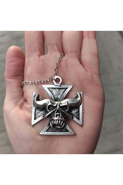 Köstebek Bull Cross Necklace