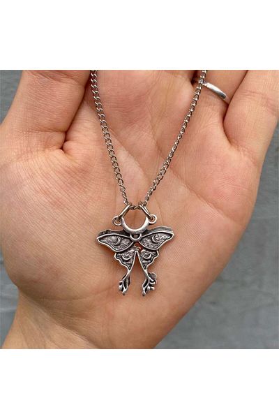 Köstebek Crescent Butterfly Chain Necklace