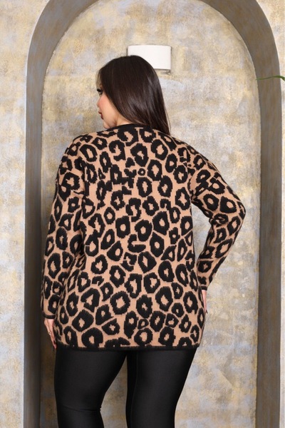 nimet tekstil Women's Ultra Comfortable Leopard Print Woolen Winter Cardigan