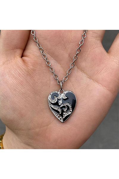 Köstebek Black Embroidered Stone Heart Necklace