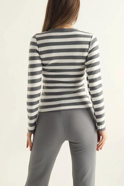 Mossta Μπλούζα πλεκτό με ριγέ καπνιστό τετράγωνο γιακά