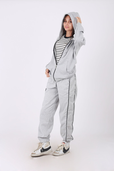 han elegant Minimal Elegance 3-Piece Set New Generation Cropled Jacket Hooded and Side Trim Sweatpants