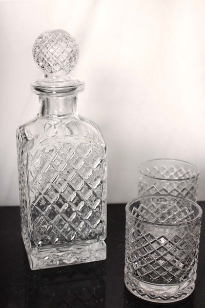 Jenisa El Yapımı Kafes Kare Karaf Cam Viski Ve Meşrubat Şişesi 2 Adet Bardak