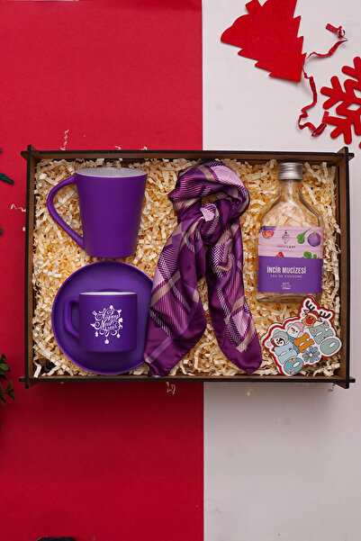 TrendHediye Yılbaşı , Yeni Yıl Hediye Seti Kupa Mor Kahve Fincanı Takımı Fular İncir Kolonyası Magnet