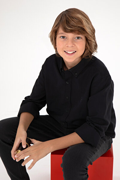 U.S. Polo Assn. قميص أساسي أسود بأكمام طويلة للأولاد 50297377 -VR046