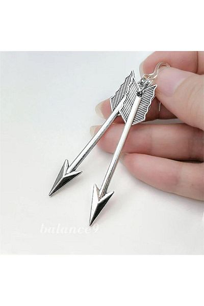 Köstebek Arrow Motif Earrings