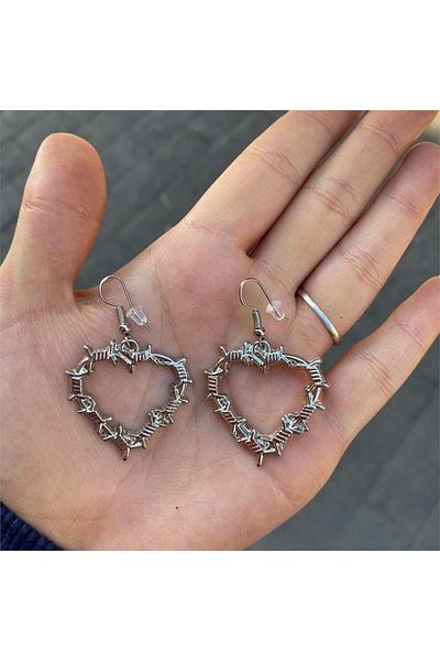 Köstebek Barbed Wire Heart Earrings