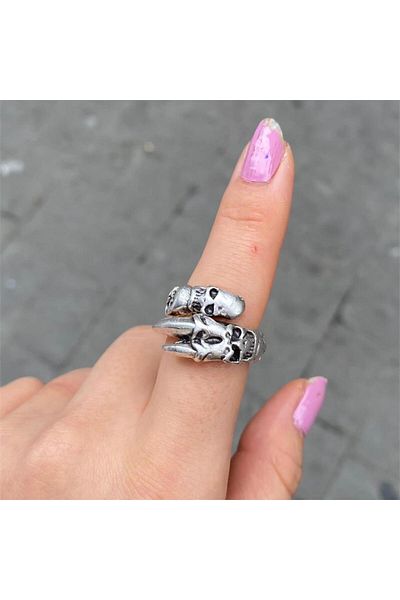Köstebek Skull and Claw Ring