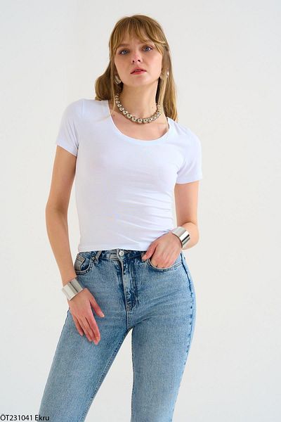 Qu Style OUT231041 QUSTYLE STRAIGHT SHORT SLEEVE T-SHIRT