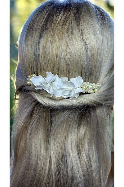 Eva Flore White Floral Bridal Hair Accessory - Hydrangea Pearls, Wedding Comb Buckle Bun