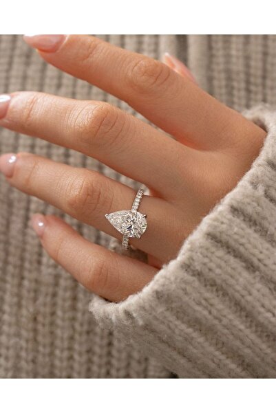 Crystal Diamond Zirconia Işıklı kutuda 3 karat damla tektaş yüzük