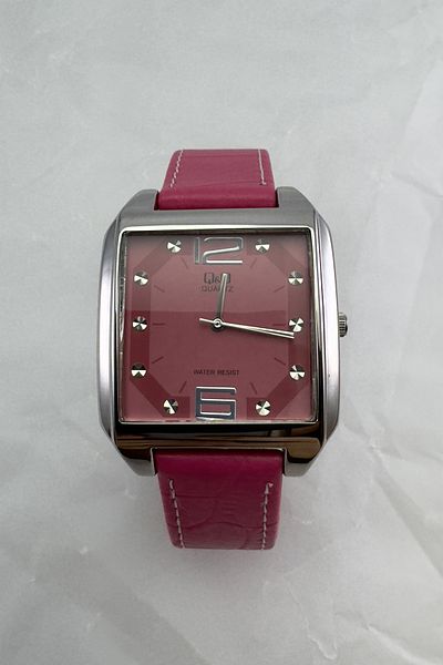 Q&Q C173J312Y Women Wrist Watch