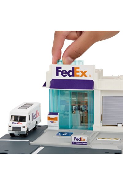 Matchbox SET ACTION DRIVERS CENTRUL DE COLETE FEDEX