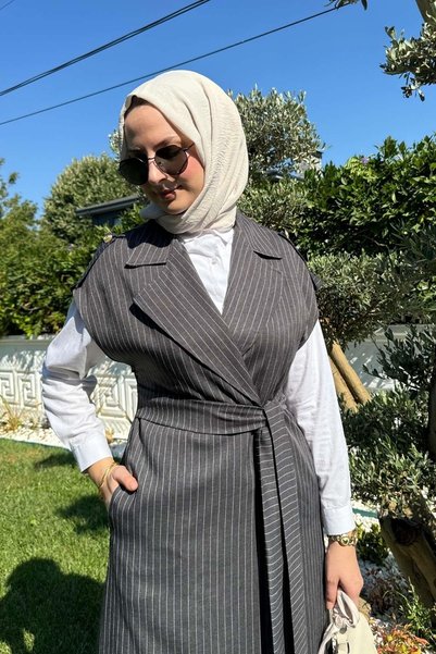 Rabia Şamlı Striped Suit with Epaulettes Anthracite