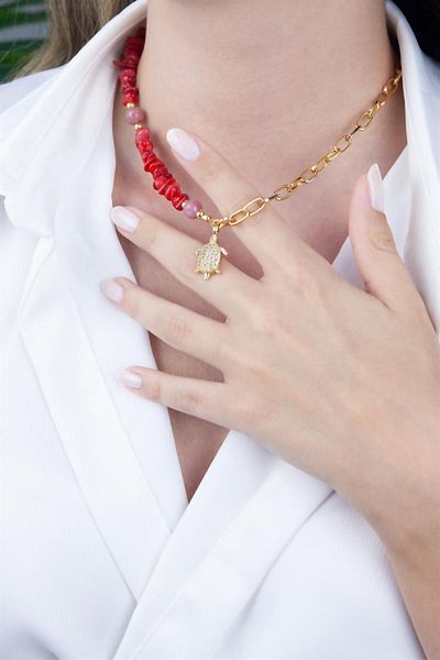 Sose Moda Natural Broken Stone and Chain Turtle Necklace