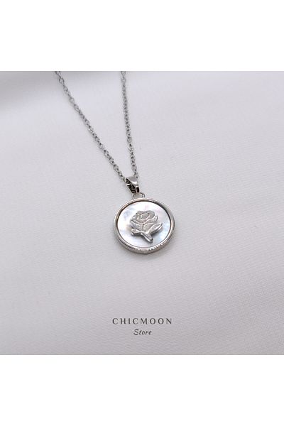 CHICMOON STORE Silver Color Rose Detailed Steel Necklace