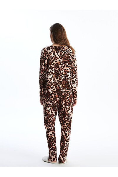 LC Waikiki Bisiklet Yaka Leopar Desenli Polar Kadın Pijama
