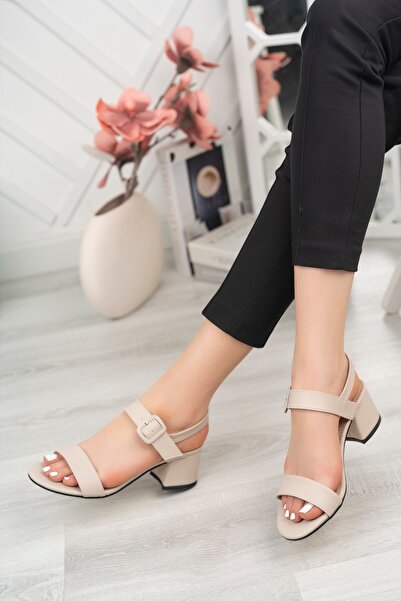 UYEGE صندل نسائي صيفي ناعم من سلسلة Color Series