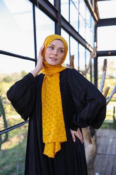 İpekhan Triangle Pattern Silky Jacquard Shawl Saffron 9005-23