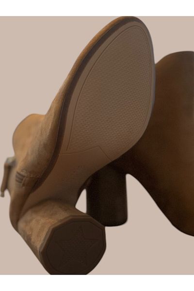 Flow Misseale Suet Taba Thick Round Heel Boots