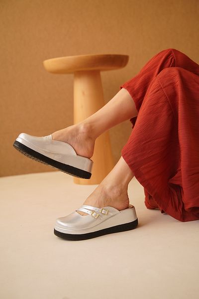 Taran Γυναικείες παντόφλες Comfort Darina με διπλή πόρπη με σφήνα τακούνι