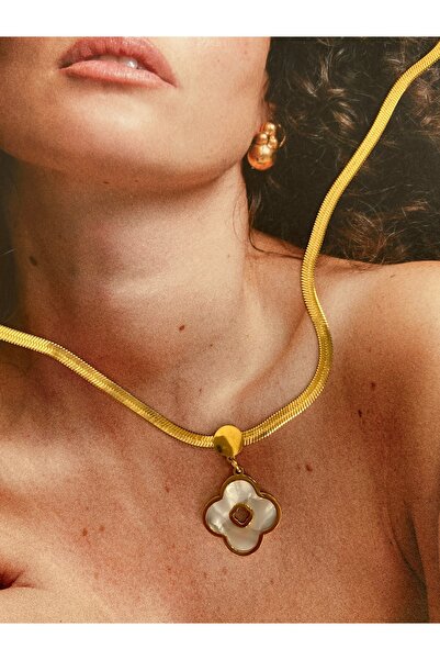 Pinery Jewels قلادة نسائية من الفولاذ المقاوم للصدأ البرسيم بيرليسسينت غير مشوهة