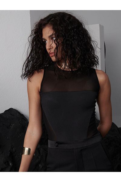 RİVUS Tulle Low-Cut Detail Crew Neck Sleeveless Bodysuit - Black