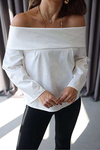 Özge Özgenç Madonna Collar Capri Sleeve Satin Blouse