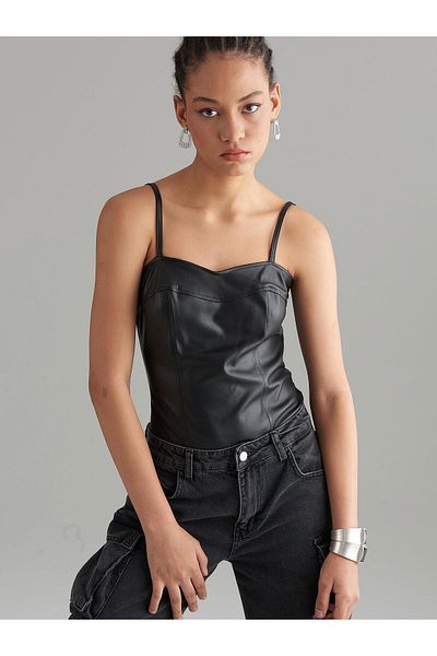 RİVUS Vegan Leather Body with Snap Straps - Black