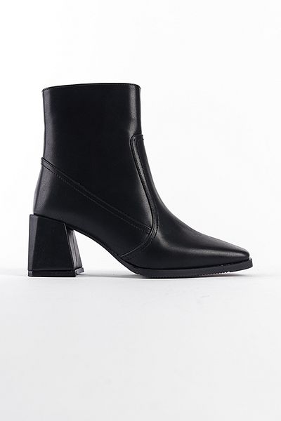 Capone Outfitters Schwarze Damenstiefel mit stumpfer Zehenpartie und seitlichem Reißverschluss