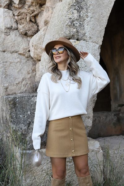 bytugcekaya Pulover crem cu textura moale de marime standard