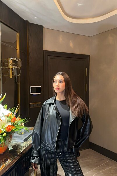 Hello سترة جلدية كبيرة الحجم للمرأة