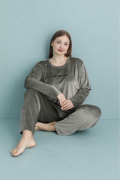 MEBA Women's Velvet Need More Sleep Printed Plus Size Pajamas Set