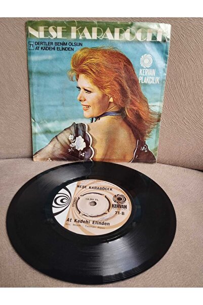 Plakperest Neşe Karaböcek – Dertler Benim Olsun / At Kadehi Elinden - 1974 Tü...