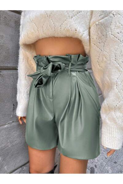 MONAMORE Δερμάτινο σορτς με ζώνη με πλισέ τσέπη