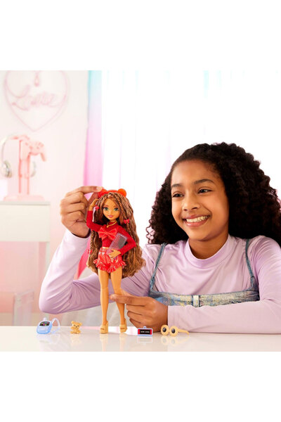 Barbie Dream Besties™ Teresa bebek Barbie Rüya Arkadaşlar™ video oyunu temalı 10 aksesuar HYC23