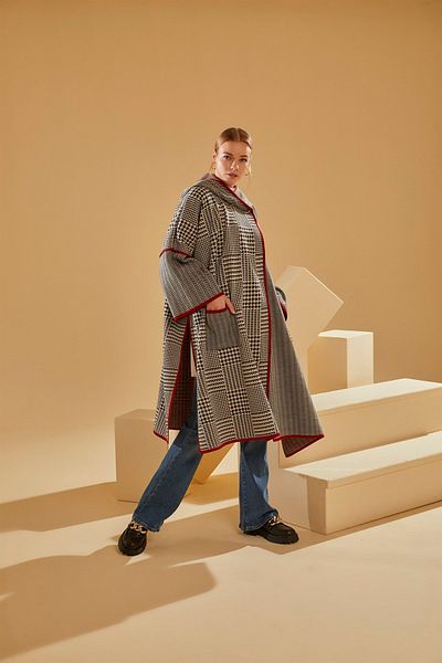 Uludağ Triko Women's Black Tribal Pattern Pocket Poncho
