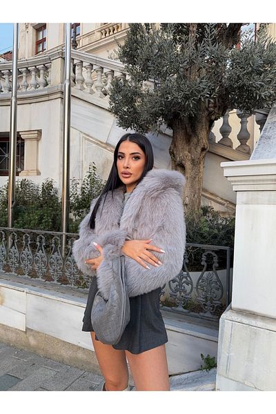 Kir Blană artificială cu glugă Daniela Premium