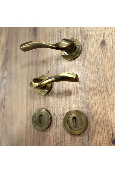 ARON Opendoor Antique Yellow (ODA) Door Handle with Diamond Round Rosette