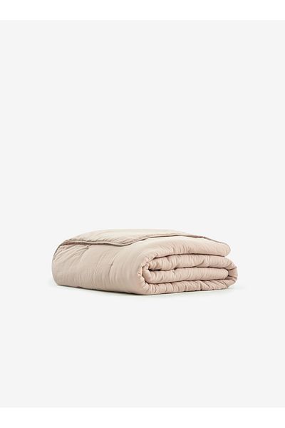 Barine Beige Colored Smooth Cotton Quilt - 178X234