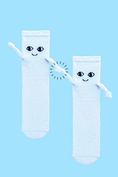 ZEYZEY MONKEY 3-Piece Holding Magnet Socks Set for Mother and Father Children - Age 5/8 (3 Pairs)