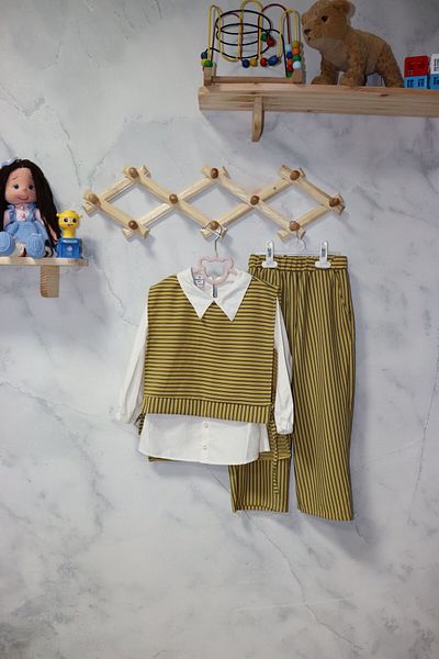 FESSHERA Modern and Stylish Striped 2-Piece Girls' Set - Designed for Stylish Toddlers