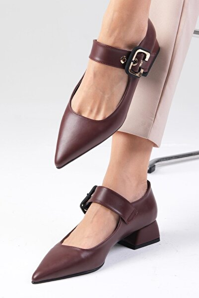 Mio Gusto Lilou Burgundy Pointed Toe Women's Low Heel Shoes